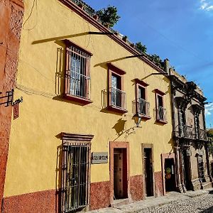 Hotel Maria Isabela